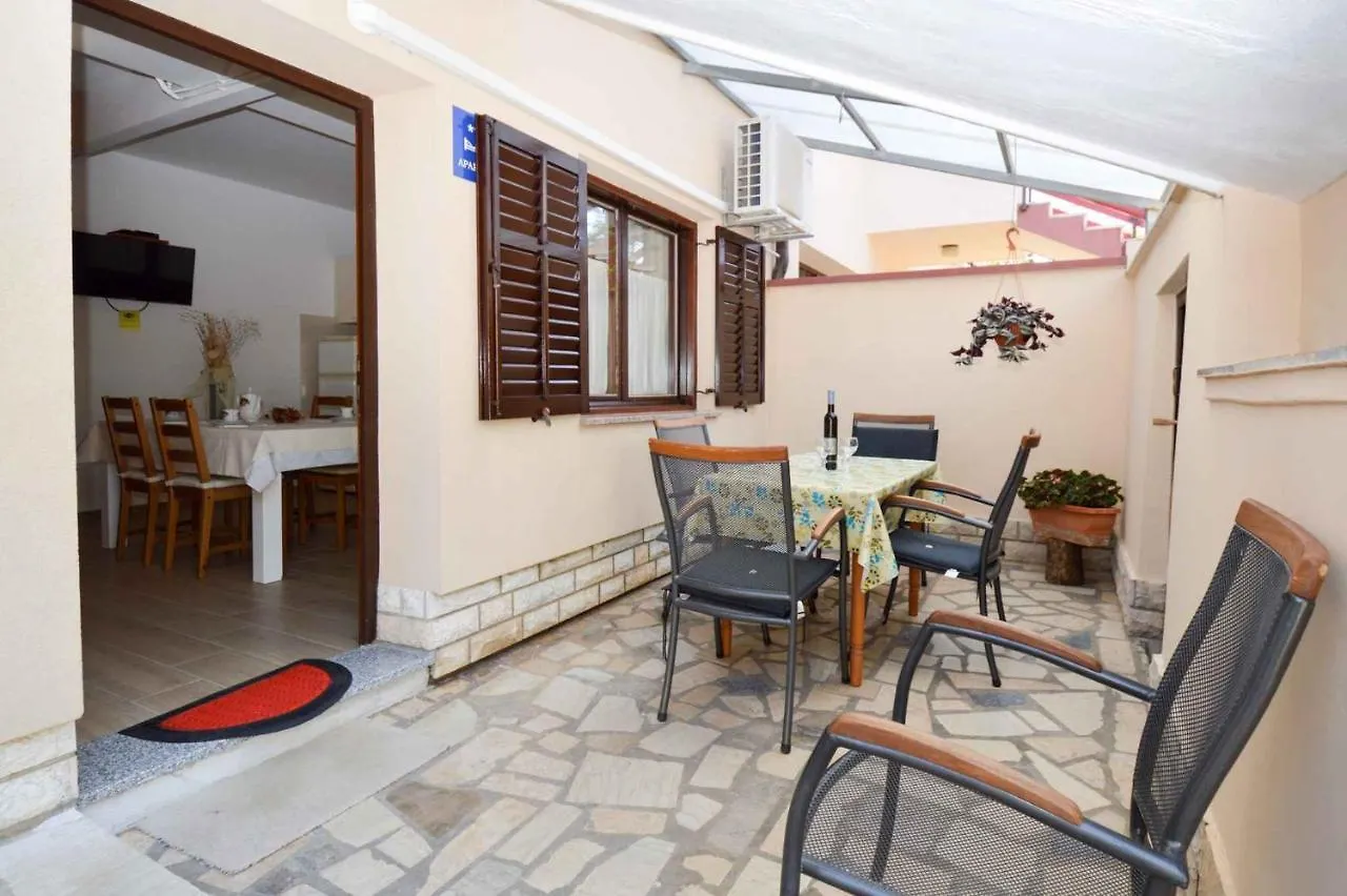 פיישצ'נה אובלה Apartment In Pula/Istrien 11022